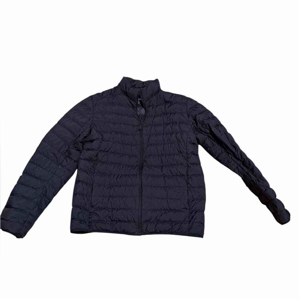 Uniqlo men’s ultra lightweight down jacket in black. Size M. VGUC